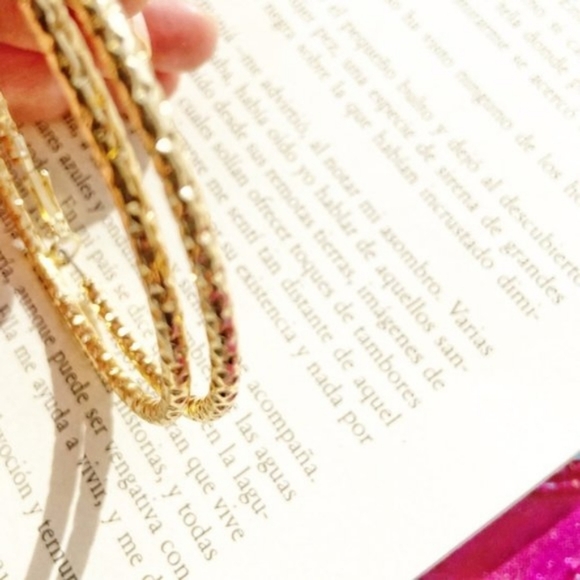 18K Gold Plated Textured Hoop Earrings - Picture 2 of 8